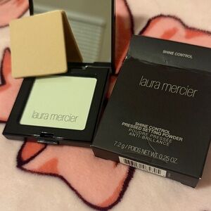 Laura Mercier Shine Control Pressed Setting Powder - Light Green